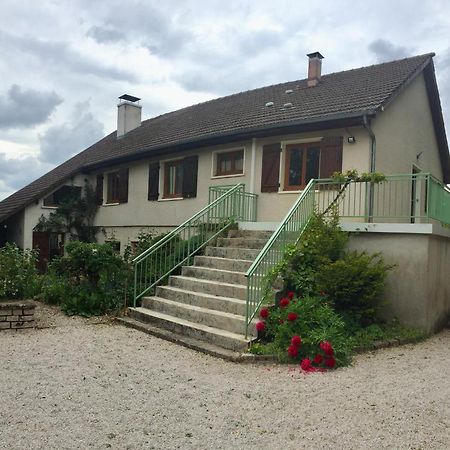 Bed and Breakfast Sous La Tour Agencourt Экстерьер фото