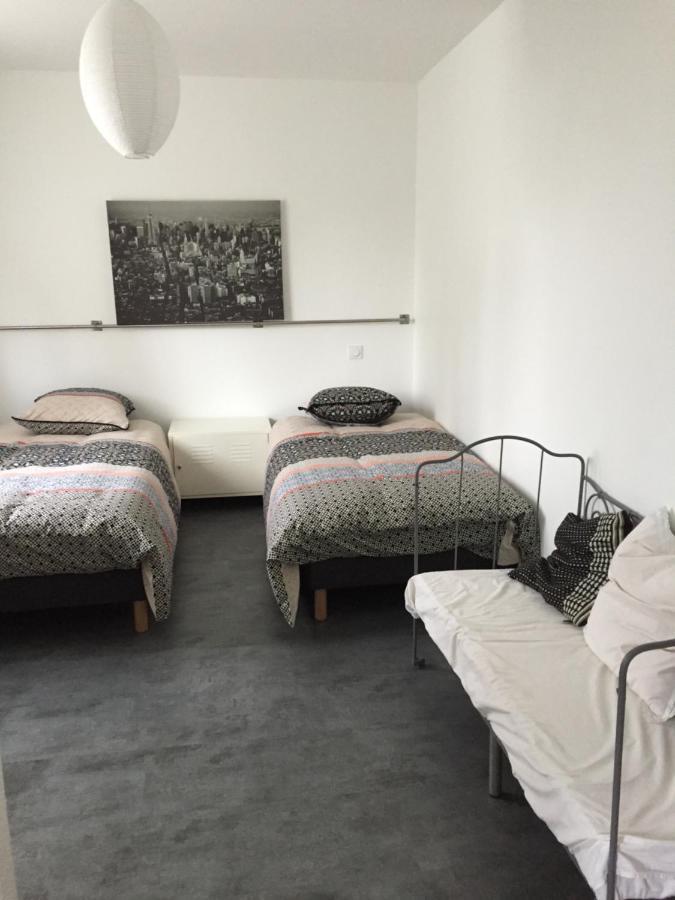 Bed and Breakfast Sous La Tour Agencourt Экстерьер фото