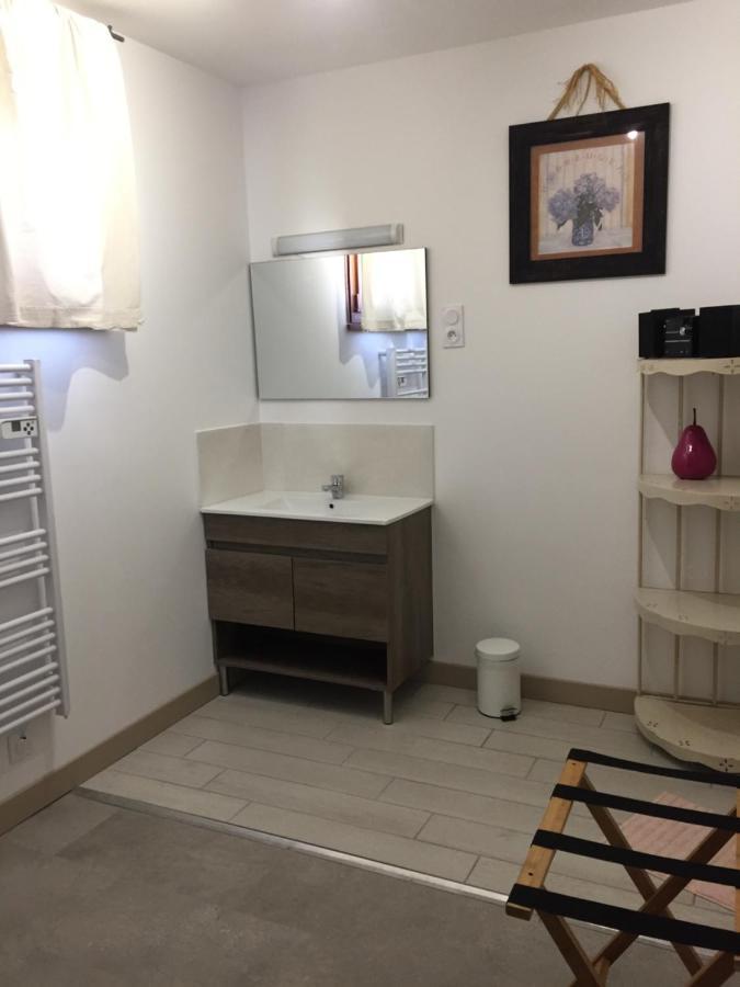 Bed and Breakfast Sous La Tour Agencourt Экстерьер фото